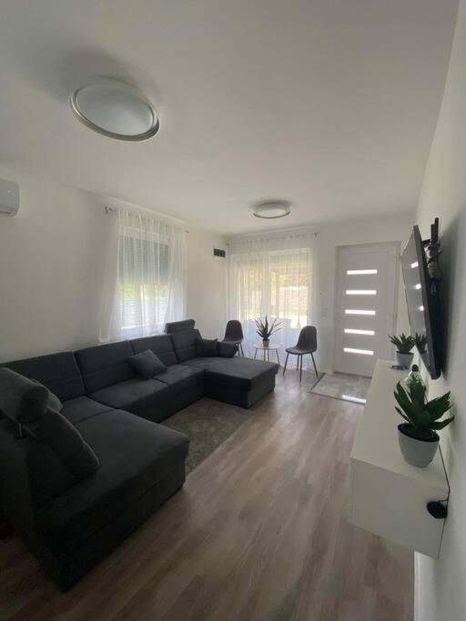 Villa Lipi - Home Away From Home Balatonszárszó 外观 照片